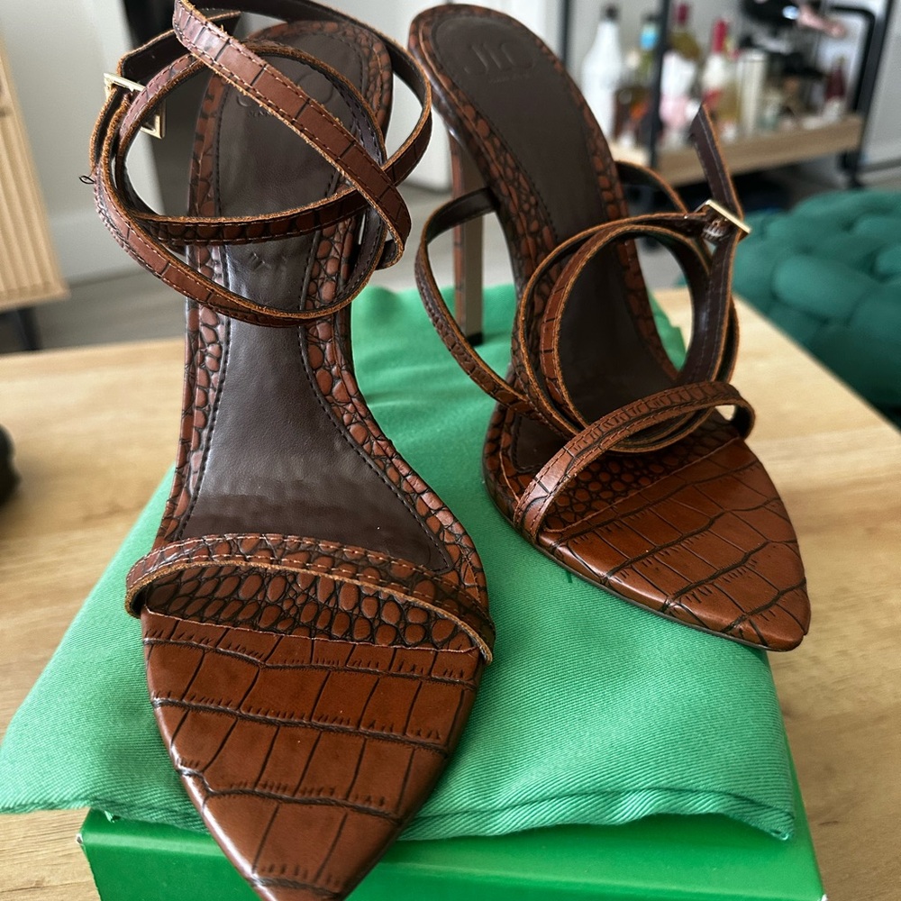 Jennifer Lopez Brown Elegant Heeled Sandals